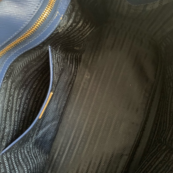 PRADA Saffiano leather tote bag - Picture 6 of 16
